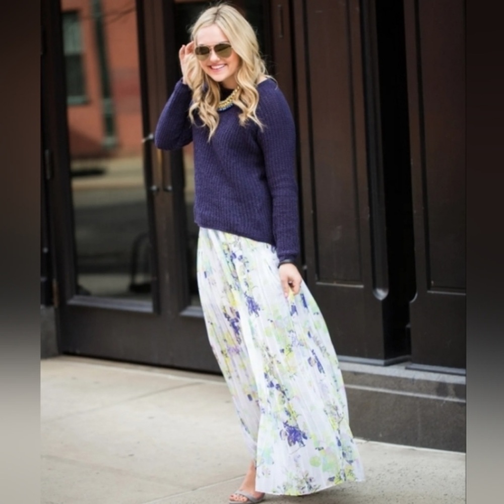 BCBGeneration White and Green Maxi A-Line Skirt